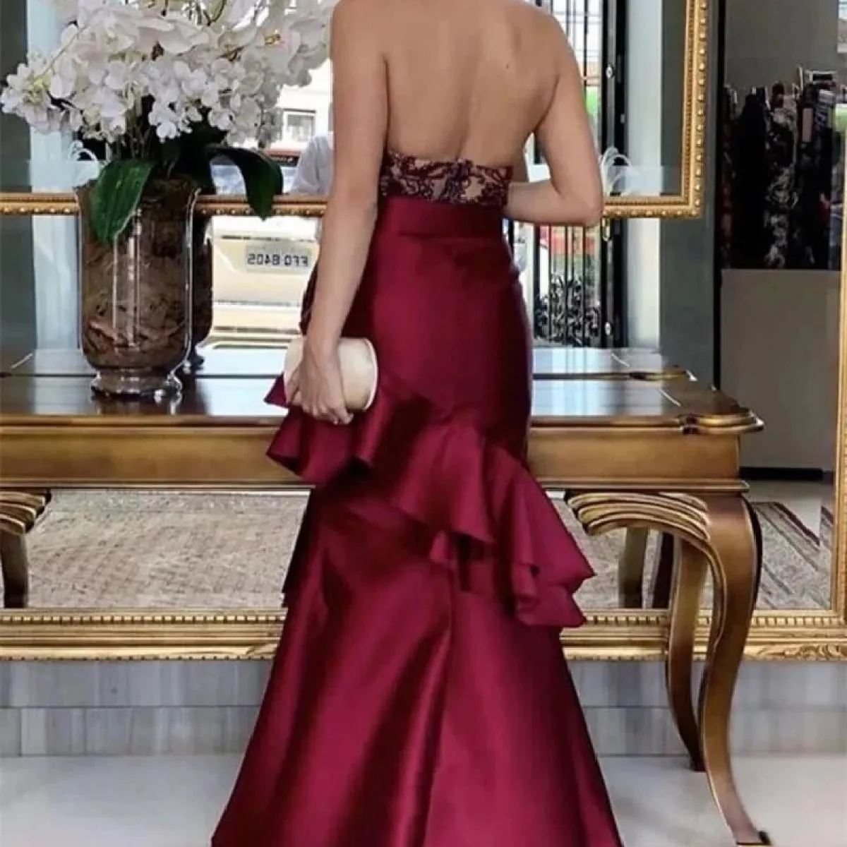 Abiti da ballo a sirena con scollo all'americana bordeaux Abiti da sera con applicazioni di pizzo alto e basso Perline Abito da