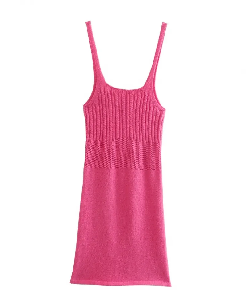 Abito da donna in maglia rosa rossa