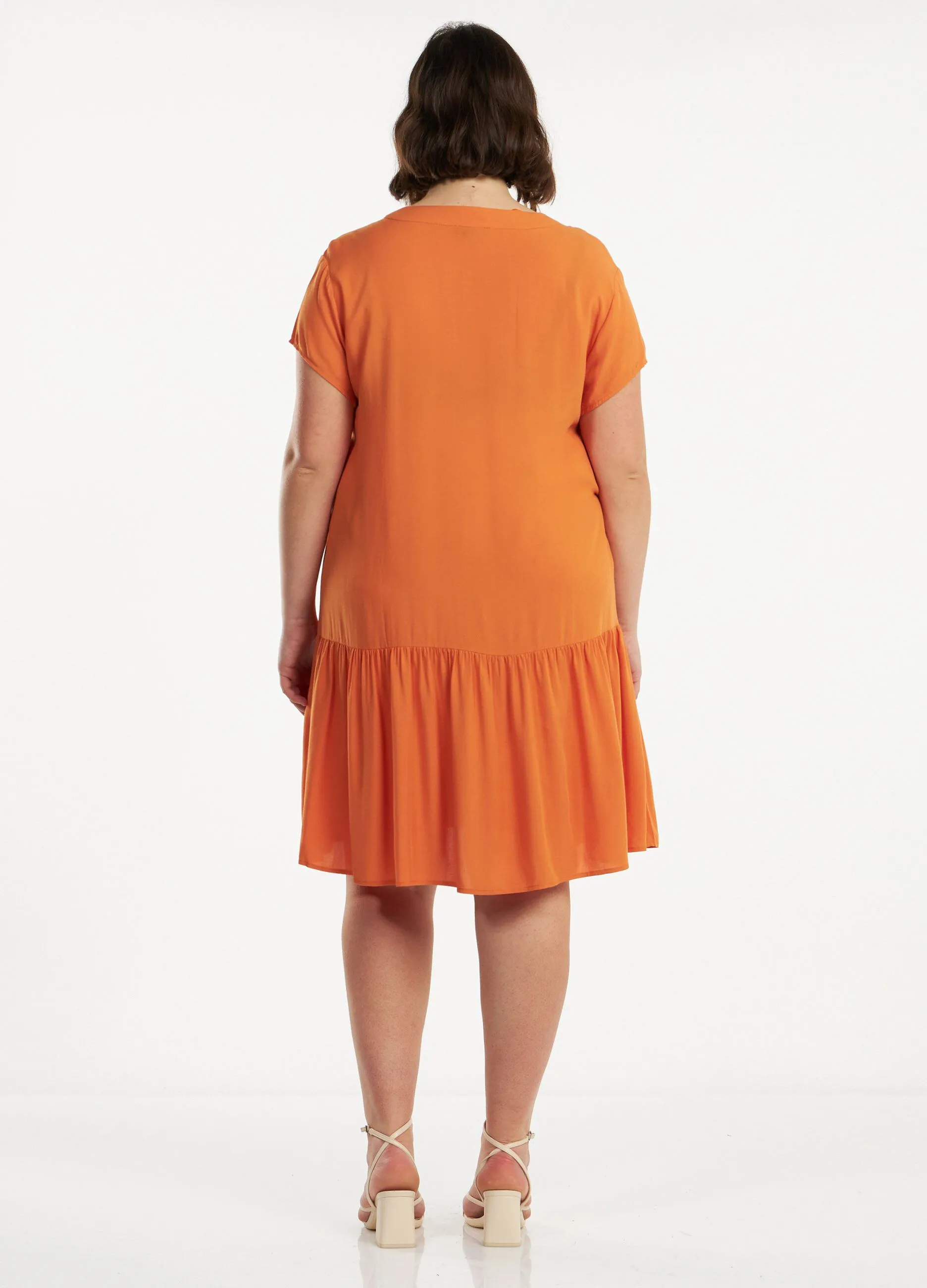 Abito in pura viscosa a balze donna curvy