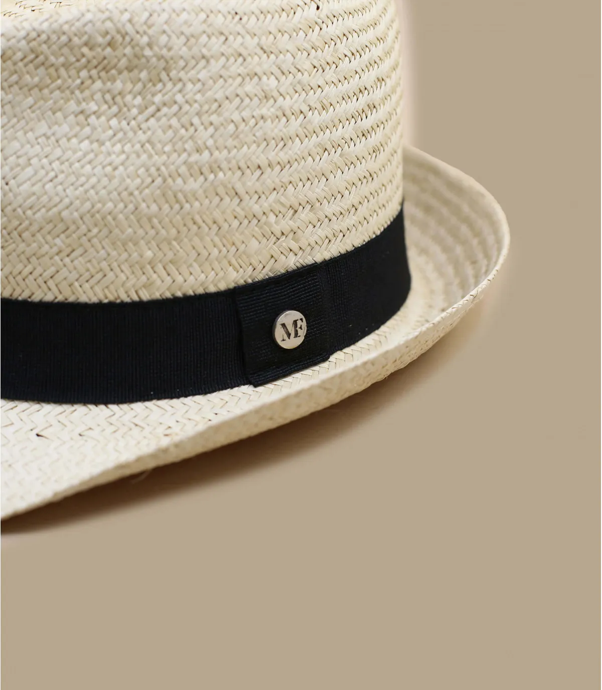   bianco paglierino     Winston Oriental Panama     