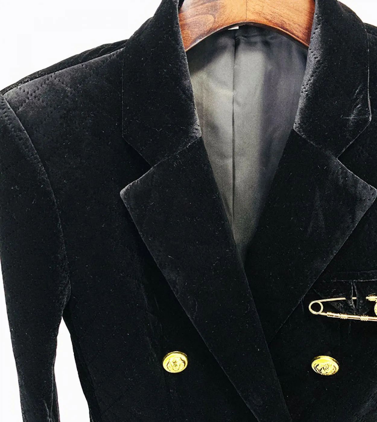Blazer in velluto Corto Spilla nera Decorazione Bottone leone dorato Doppio petto Giacche in velluto a rombo Blazer da lavoro Wo