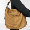 BORSA A SPALLA CUOIO