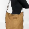 BORSA A SPALLA CUOIO