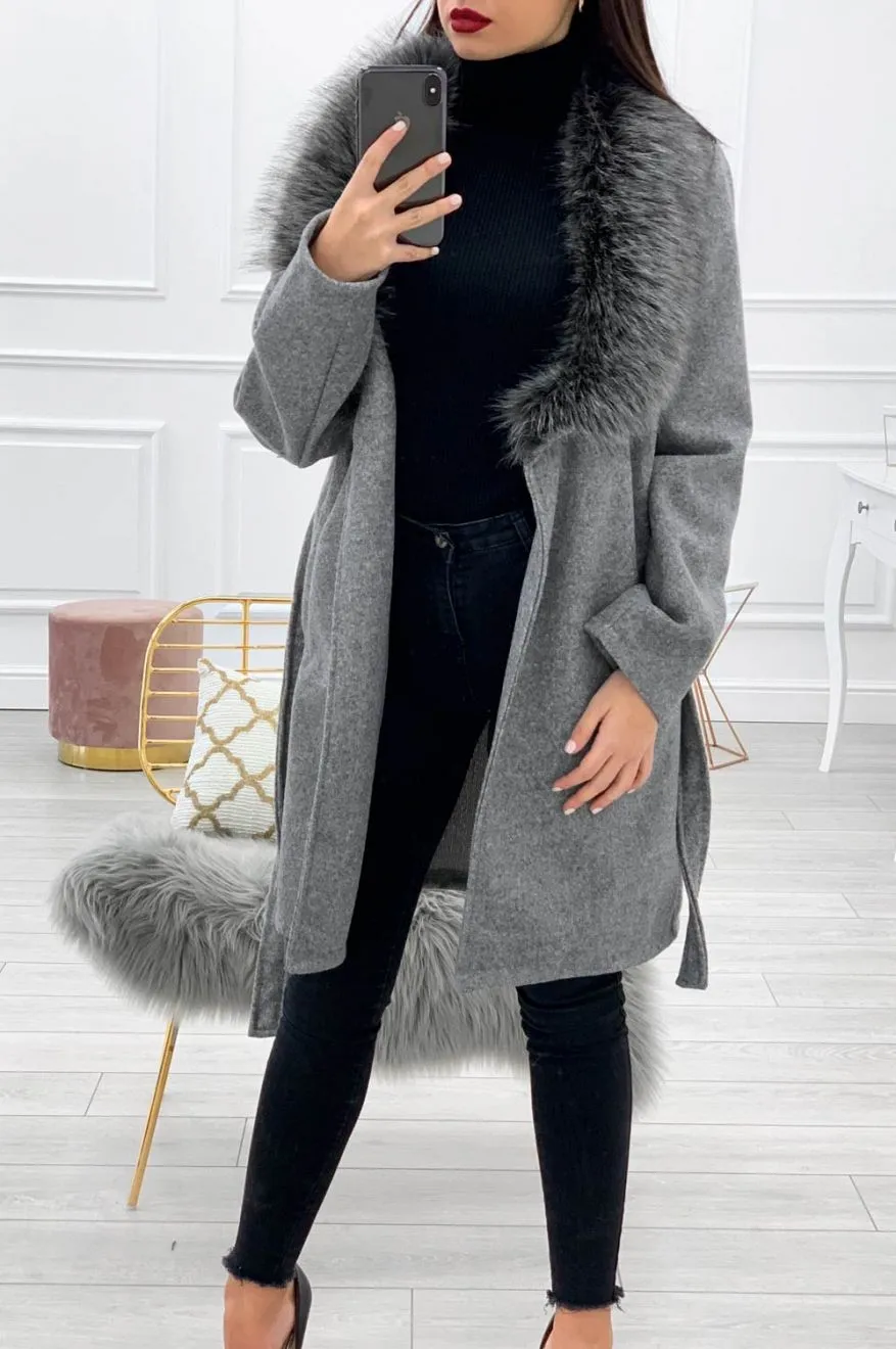 Cappotto con laccio in vita e collo in ecopelleccia Grigio