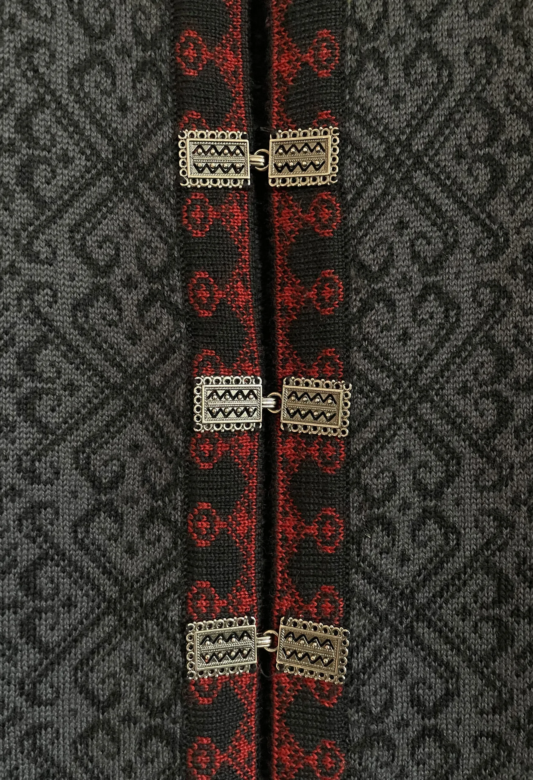 Cardigan vintage norvegese fatto a mano in pura lana