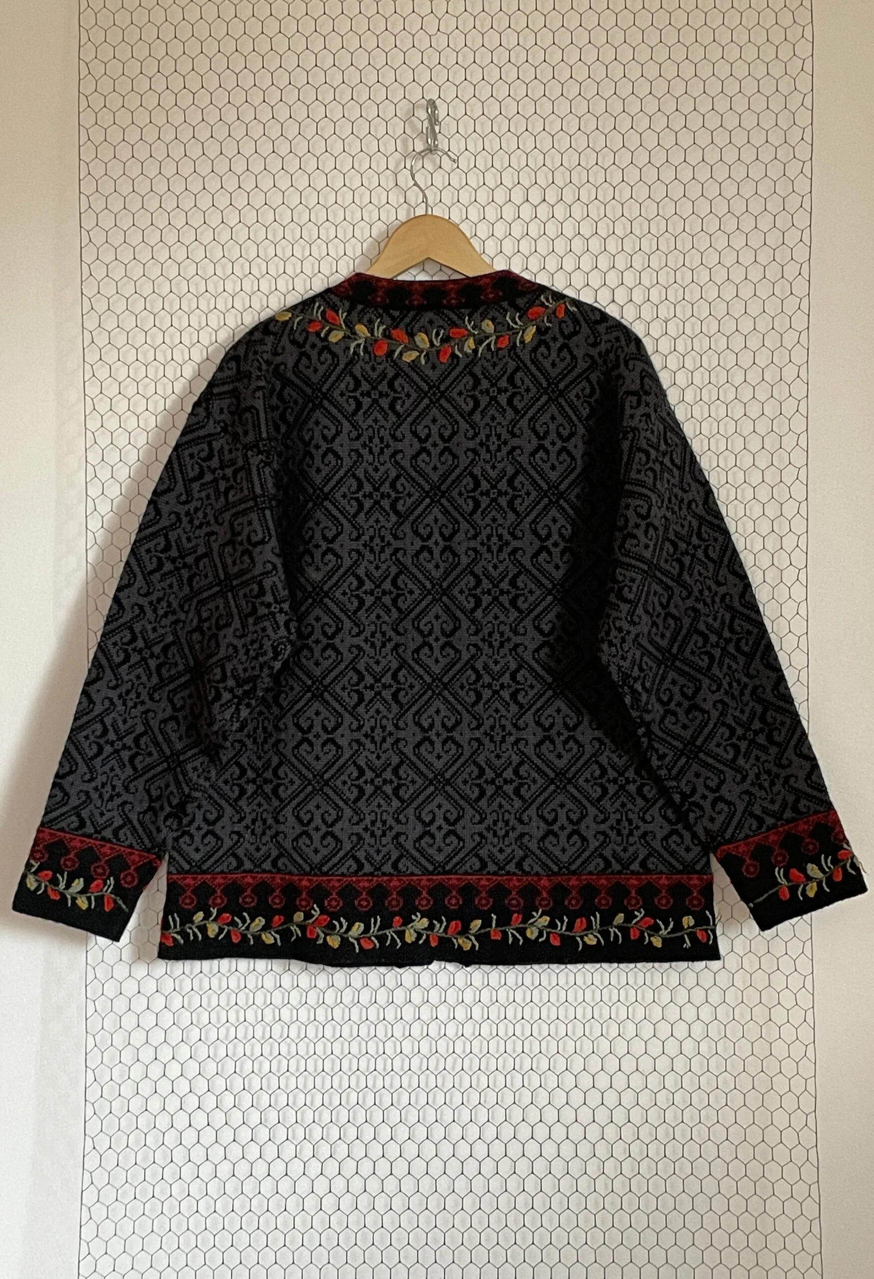 Cardigan vintage norvegese fatto a mano in pura lana