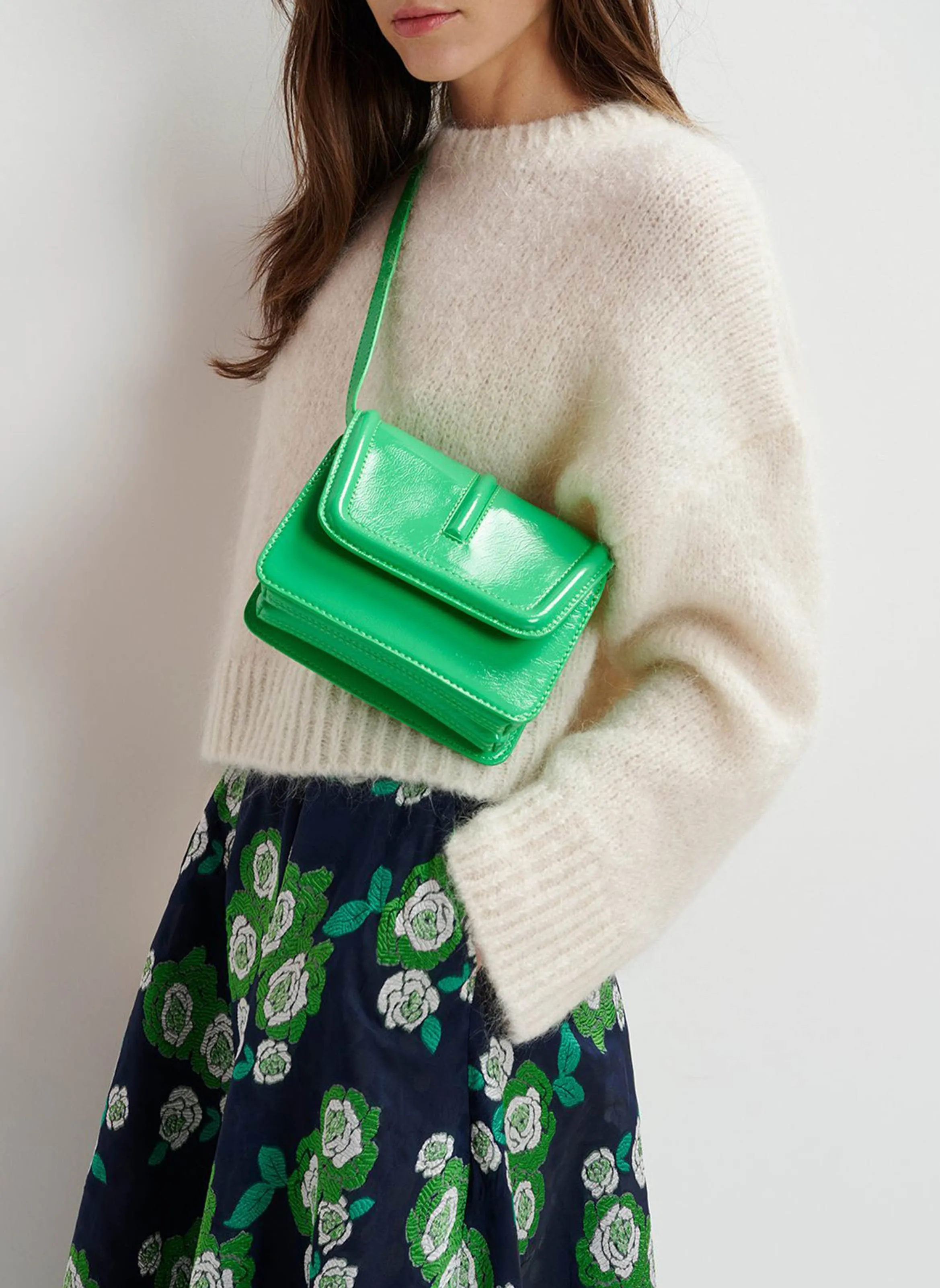  ESSENTIEL ANTWERP   GEENA - Borsa a tracolla in vernice | Verde