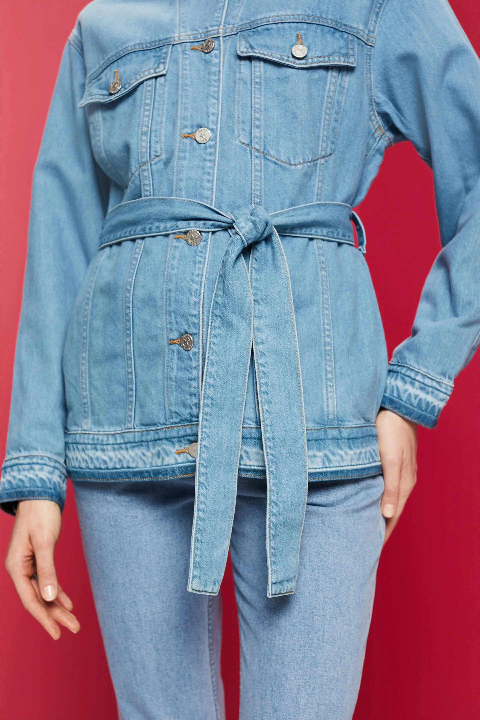 Giacca in denim con cintura da annodare