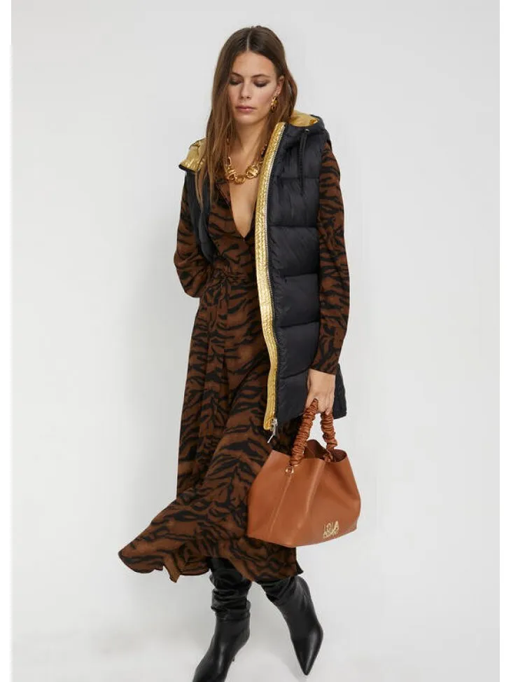 GILET IMBOTTITO CON DETTAGLI ORO