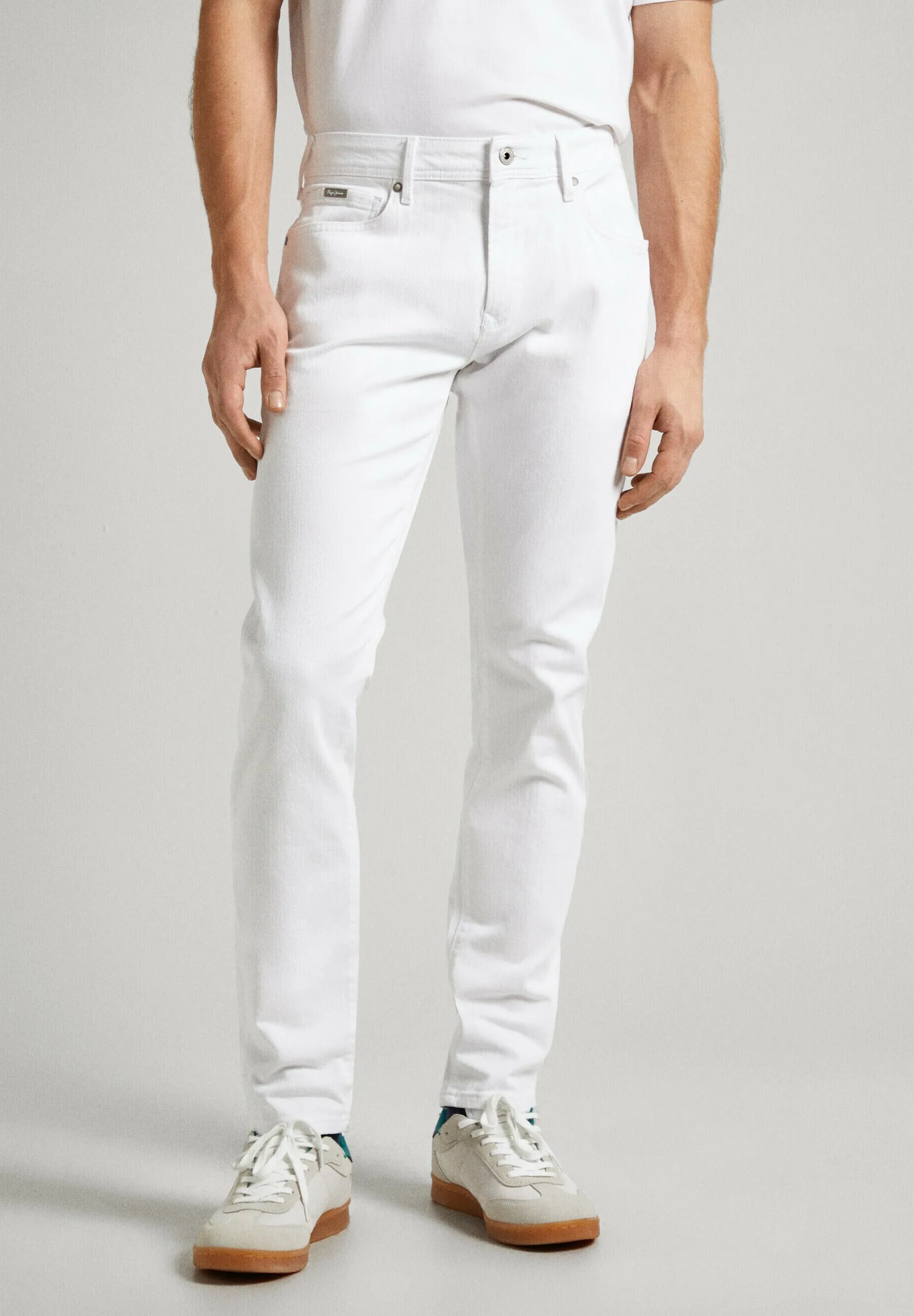 Jeans a sigaretta