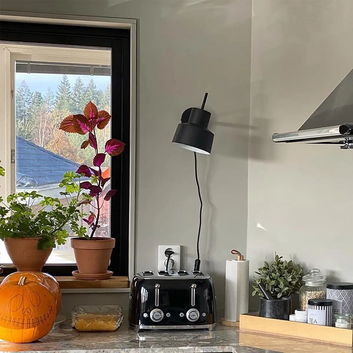 Lampada da parete intelligente nera con WiFi A60 - Chappie
