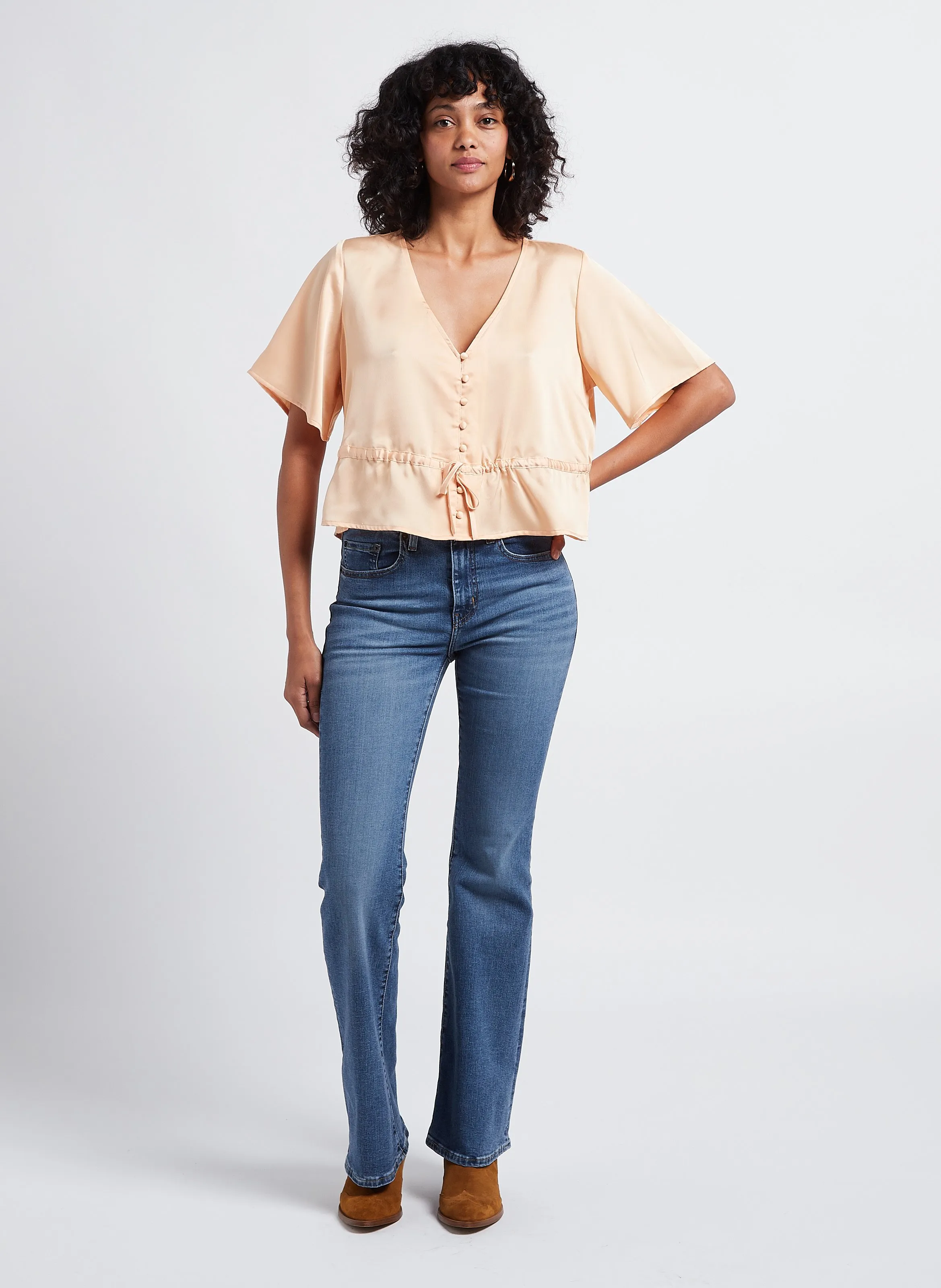  LEVI'S   LINDY SS BLOUSE - Blusa morbida scollo a V satinata | Beige