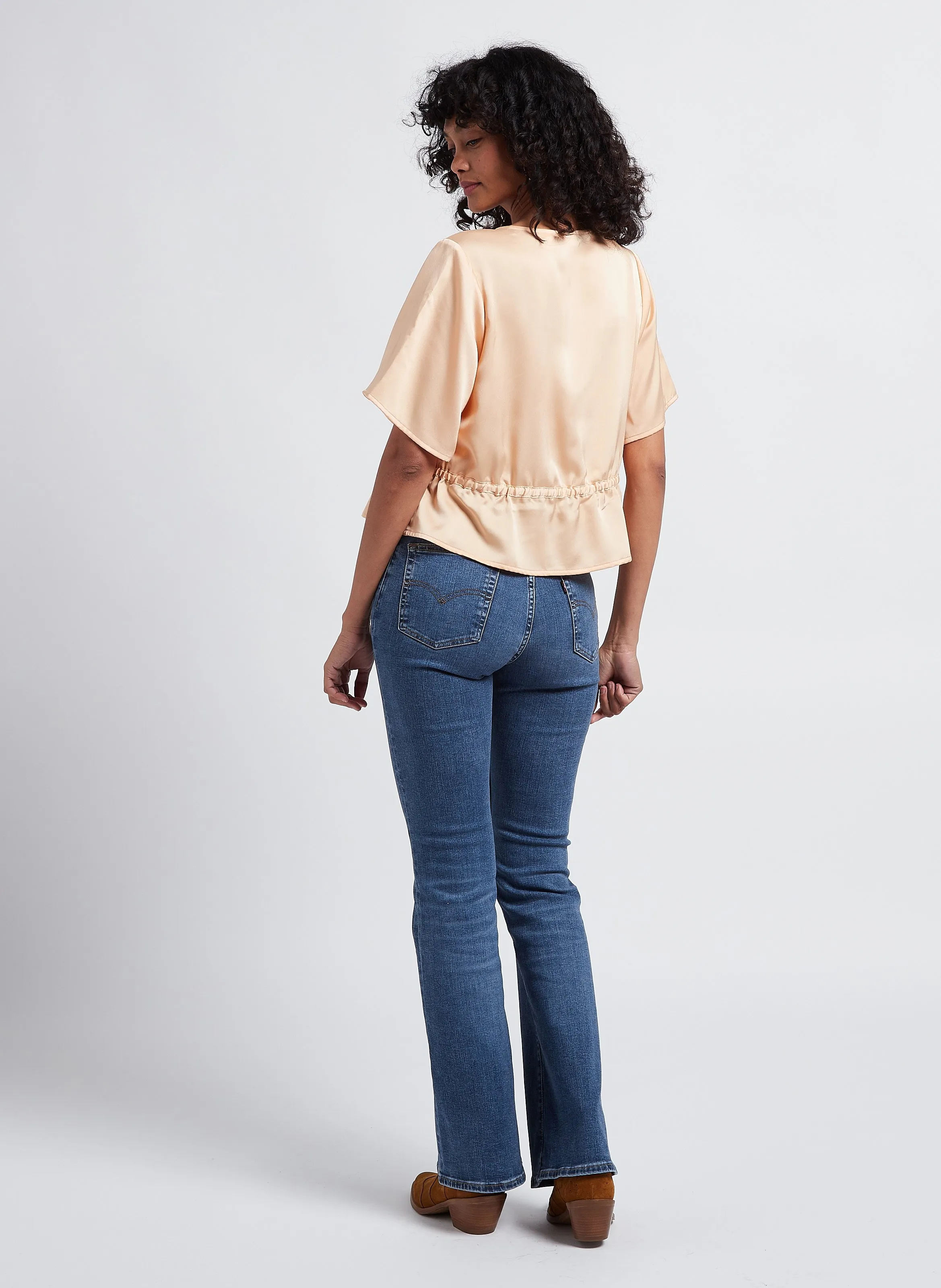  LEVI'S   LINDY SS BLOUSE - Blusa morbida scollo a V satinata | Beige