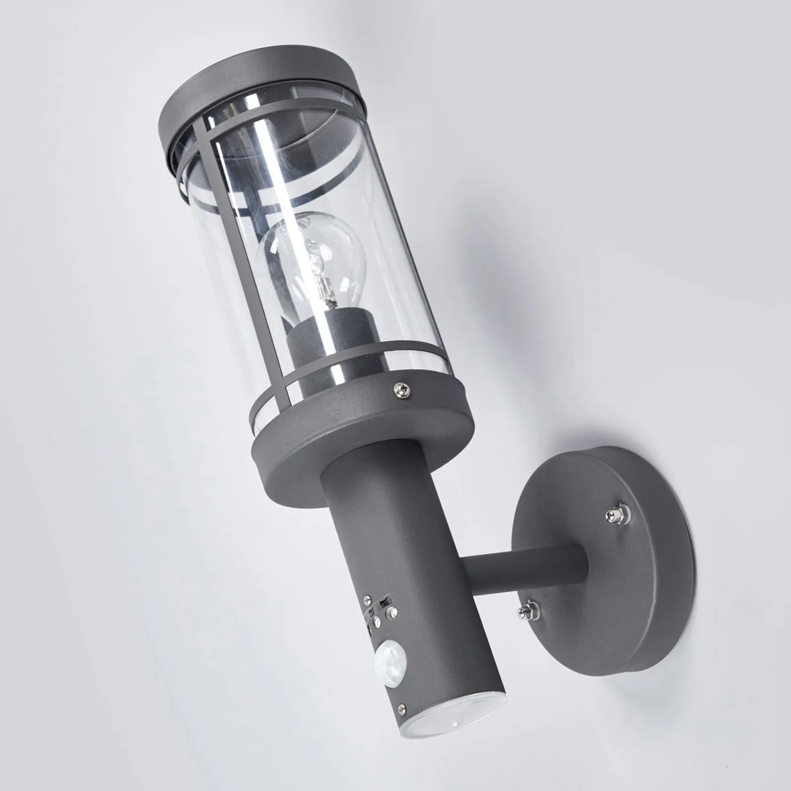 Lindby Applique da esterno Djori, sensore, antracite, acciaio inossidabile