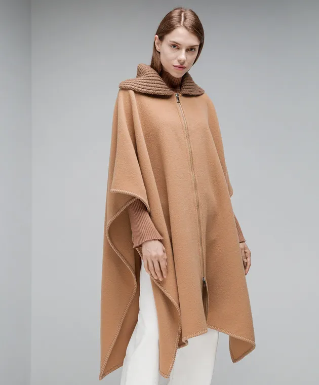 Moncler Poncho in lana marrone con logo 3G000050U134