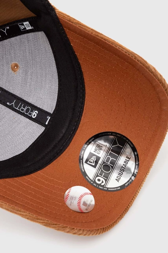 New Era cappello con visiera in velluto a coste