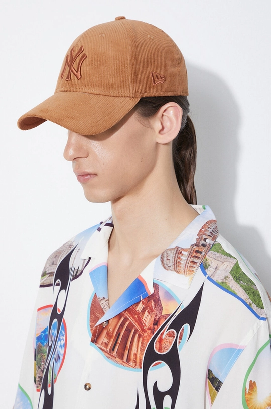 New Era cappello con visiera in velluto a coste
