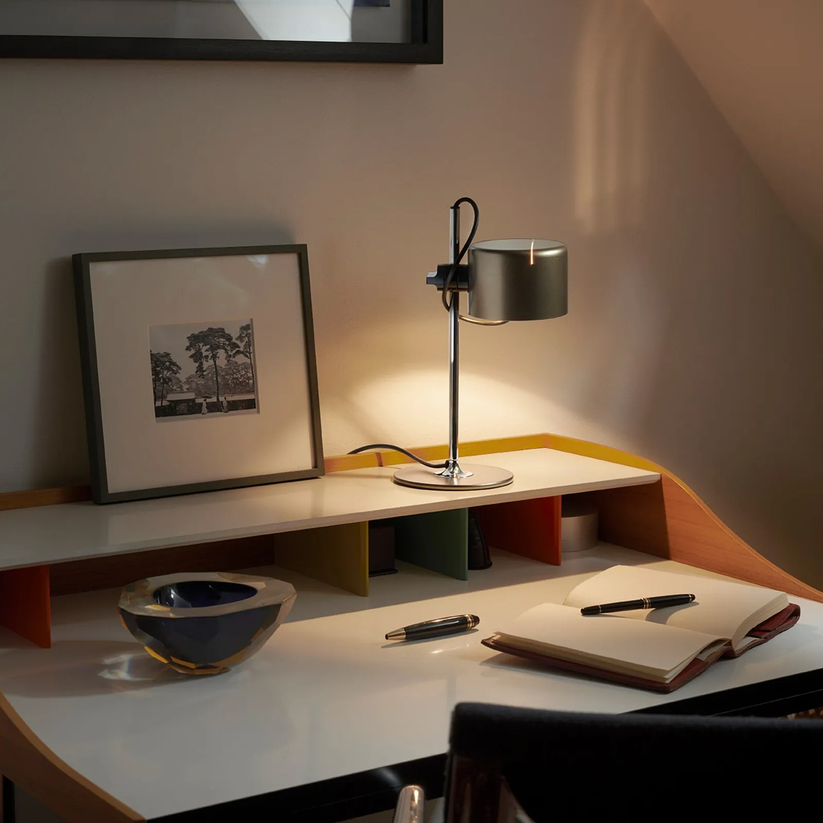 Oluce Mini Coupè lampada LED da tavolo, nero