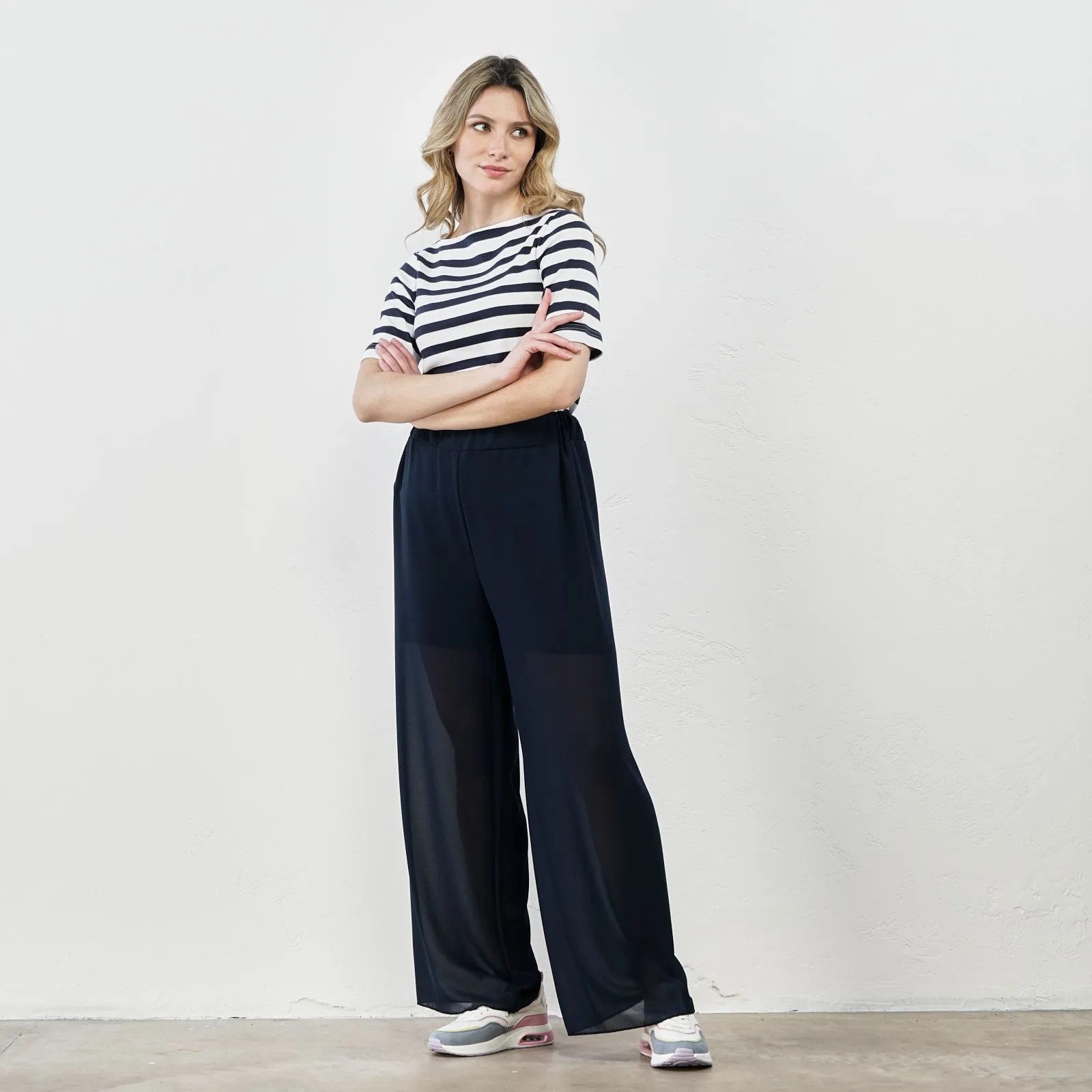 Pantaloni blu ampi in tessuto leggero