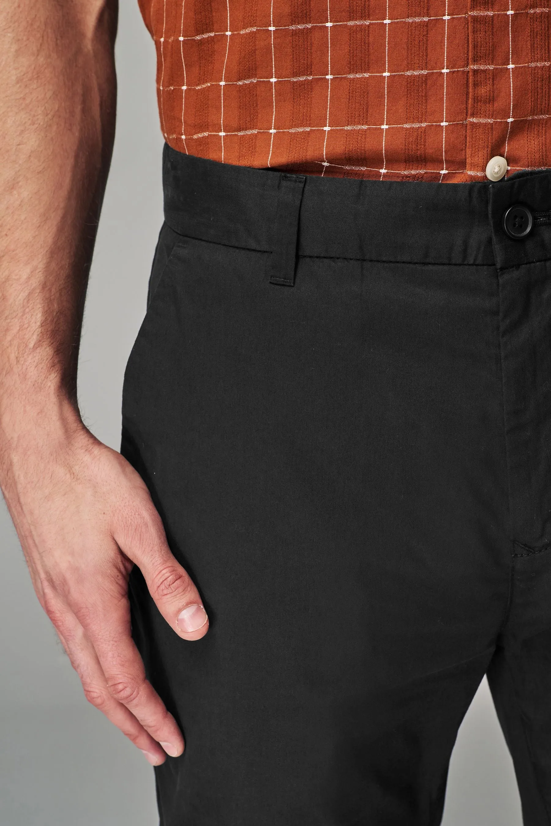 Pantaloni chino elasticizzati estivi
