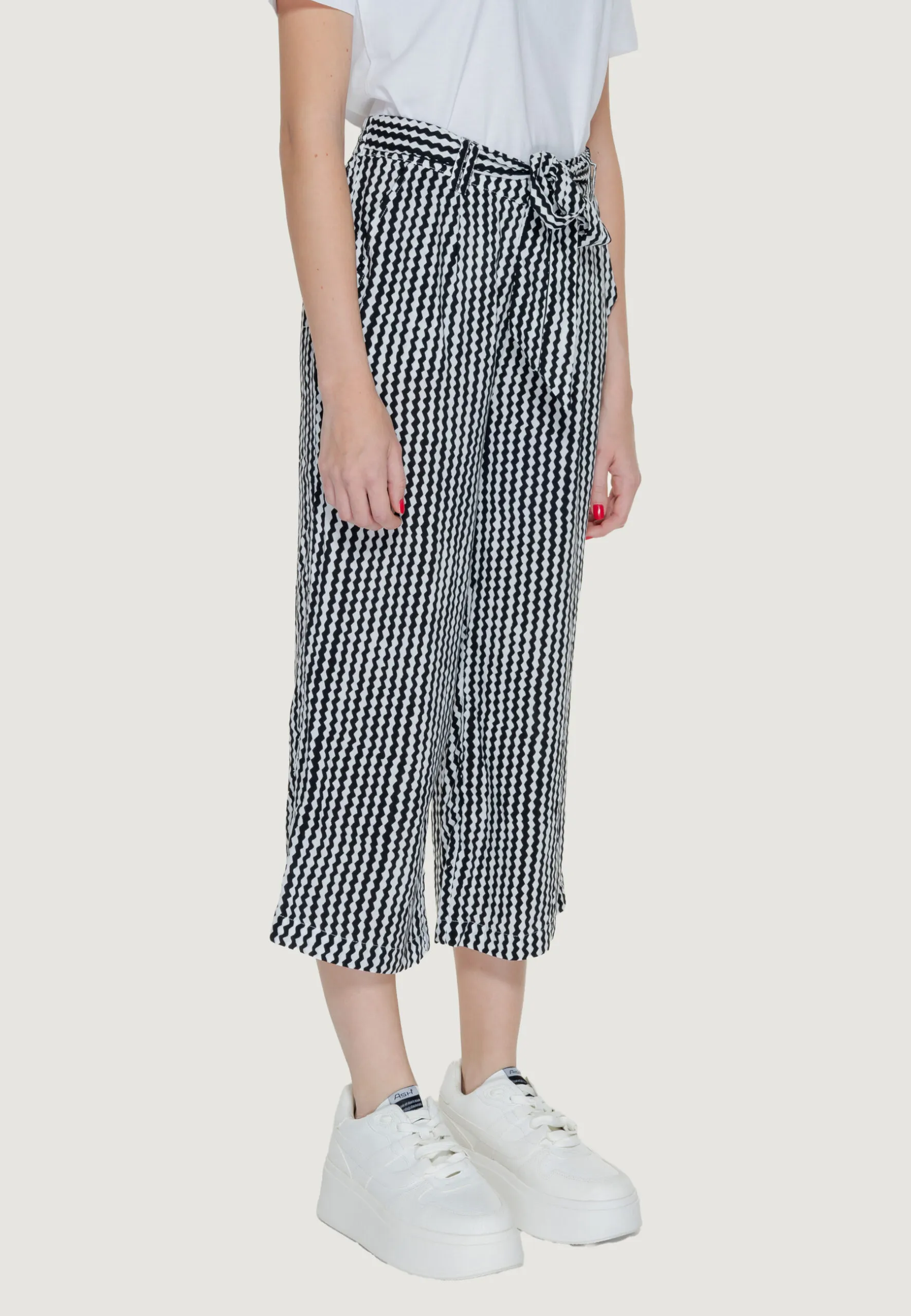 Pantaloni cropped Only ONLNOVA LIFE PALAZZO AOP PTM Nero