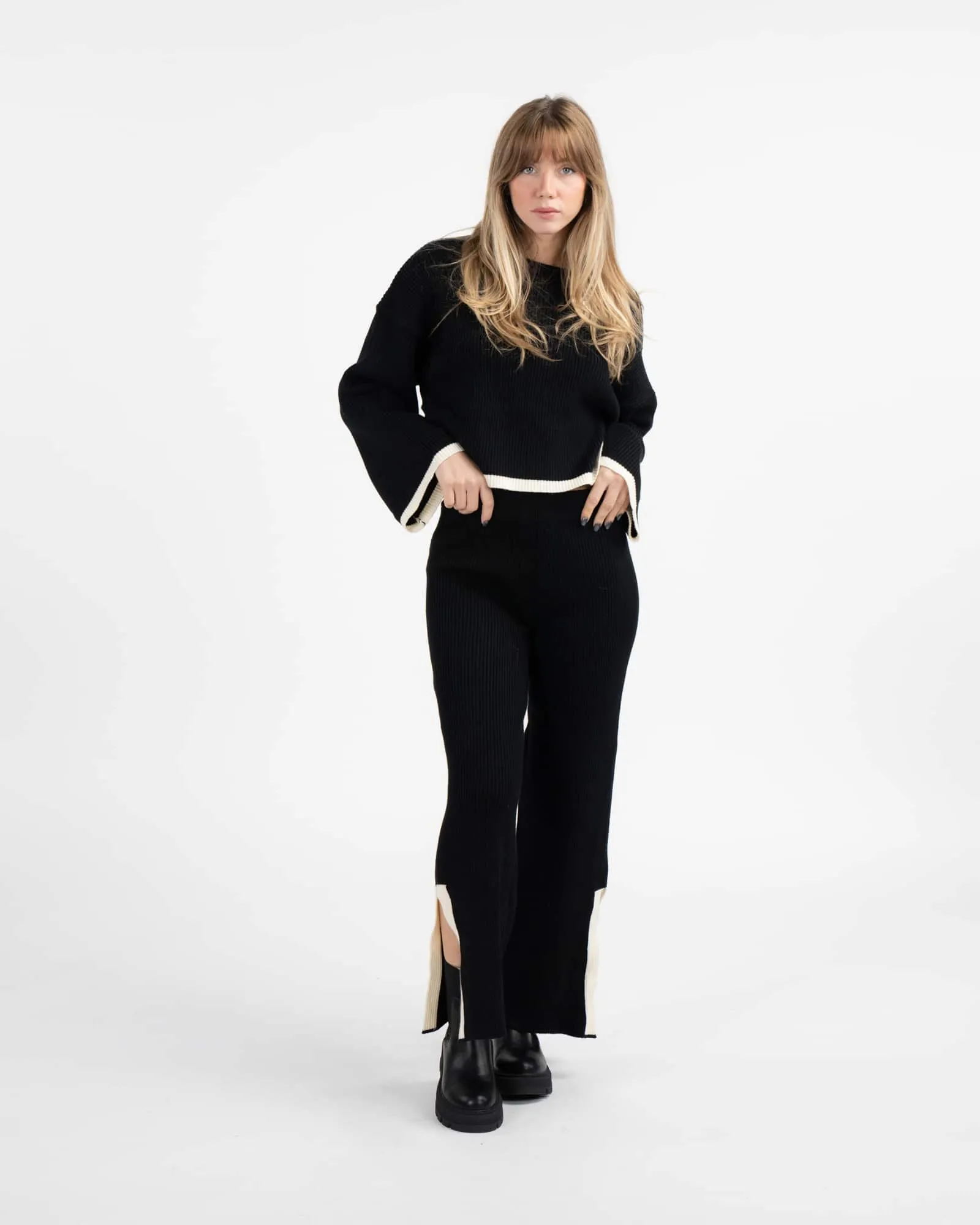 Pantaloni in maglia - NERO