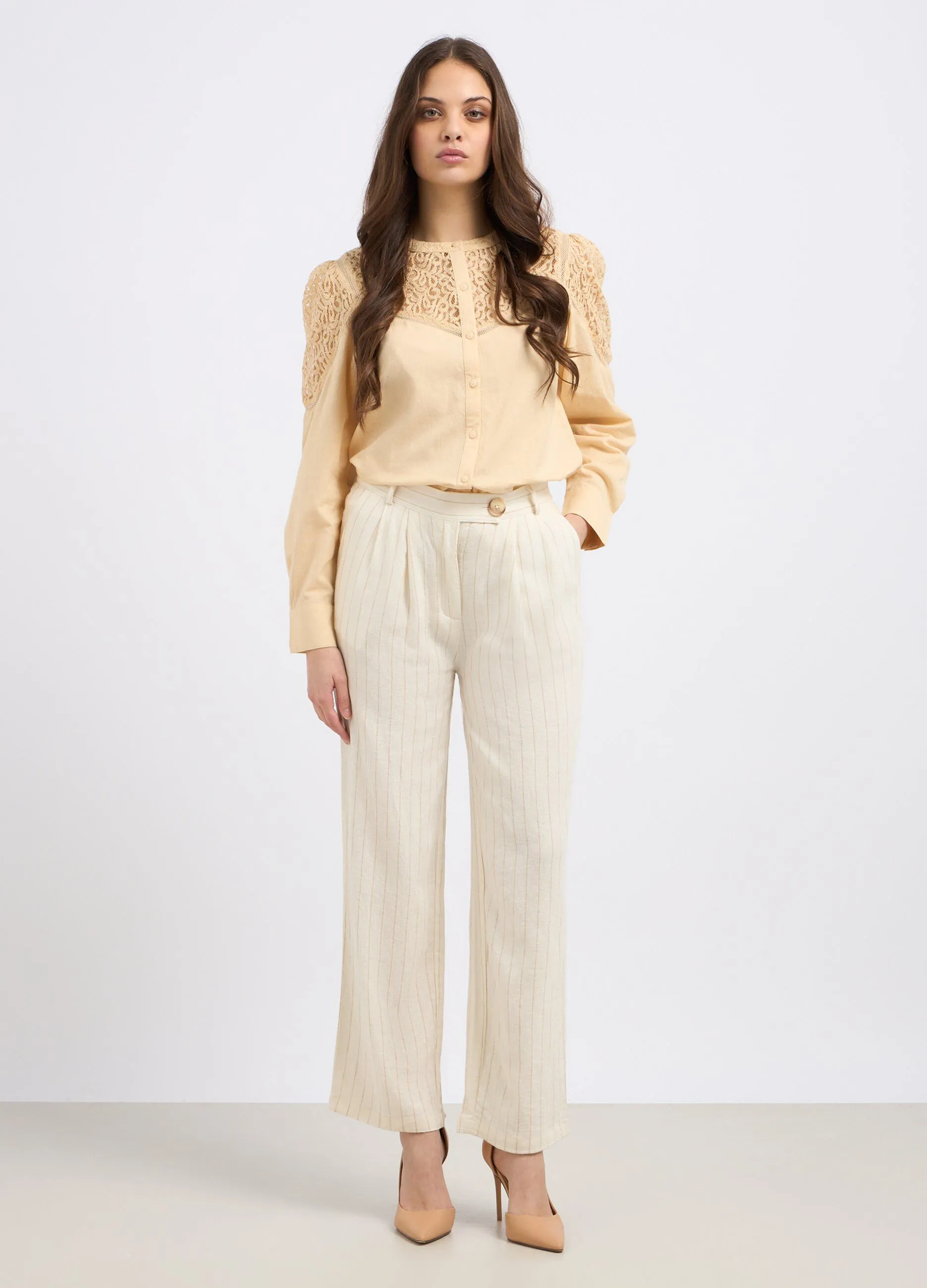 Pantaloni rigati in misto lino donna