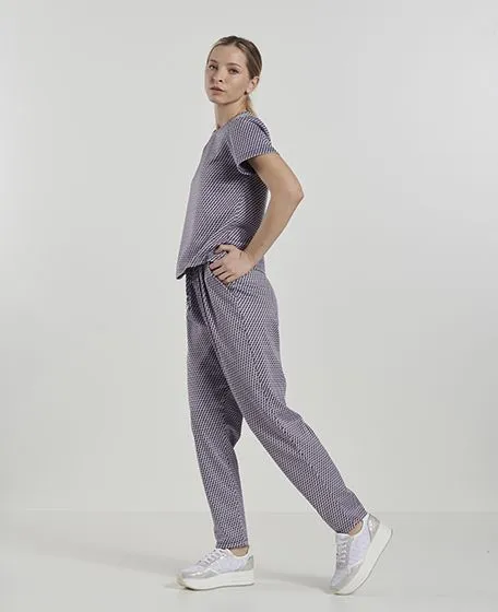 Pantaloni viola in fantasia