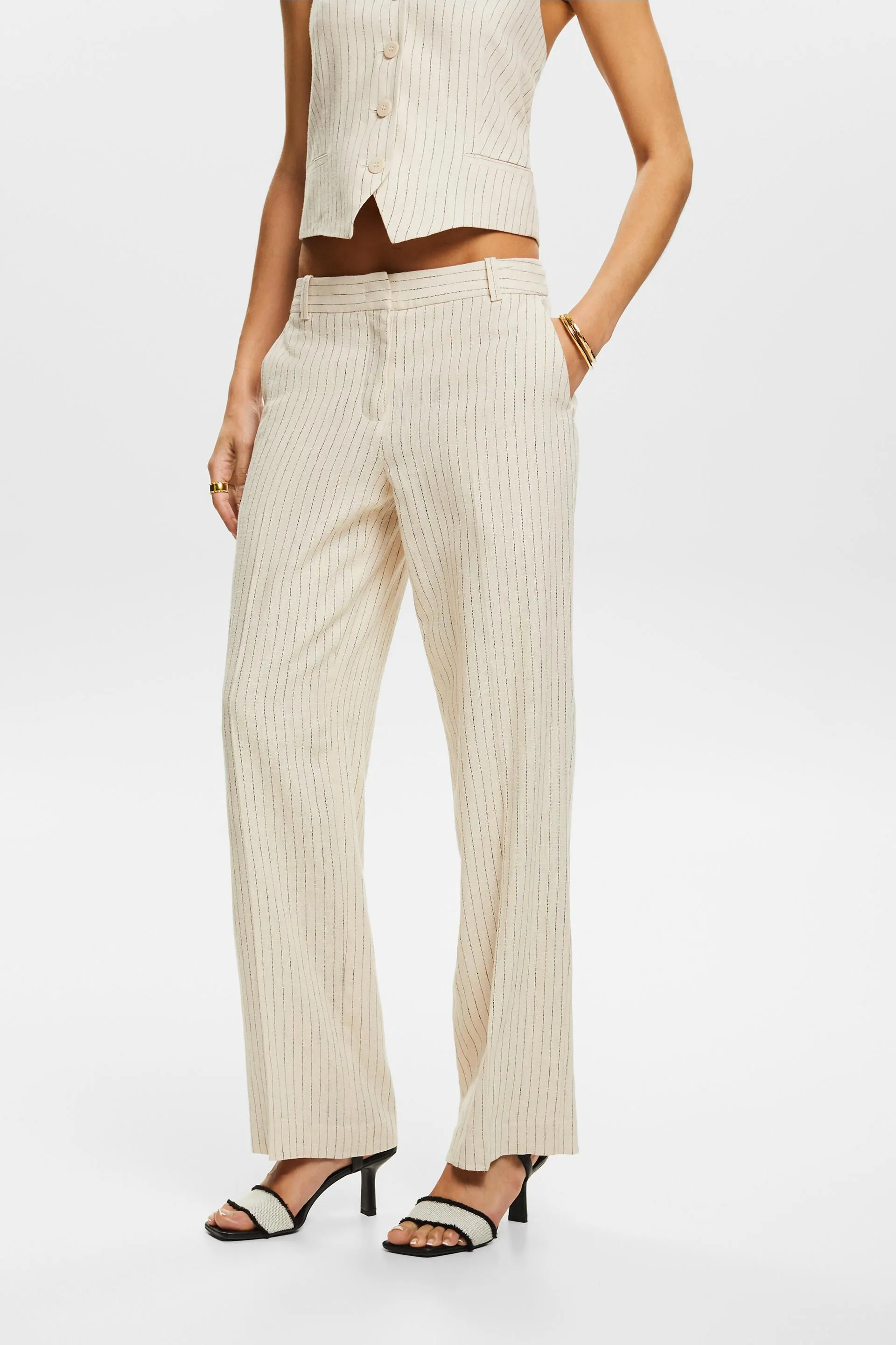 Pants woven