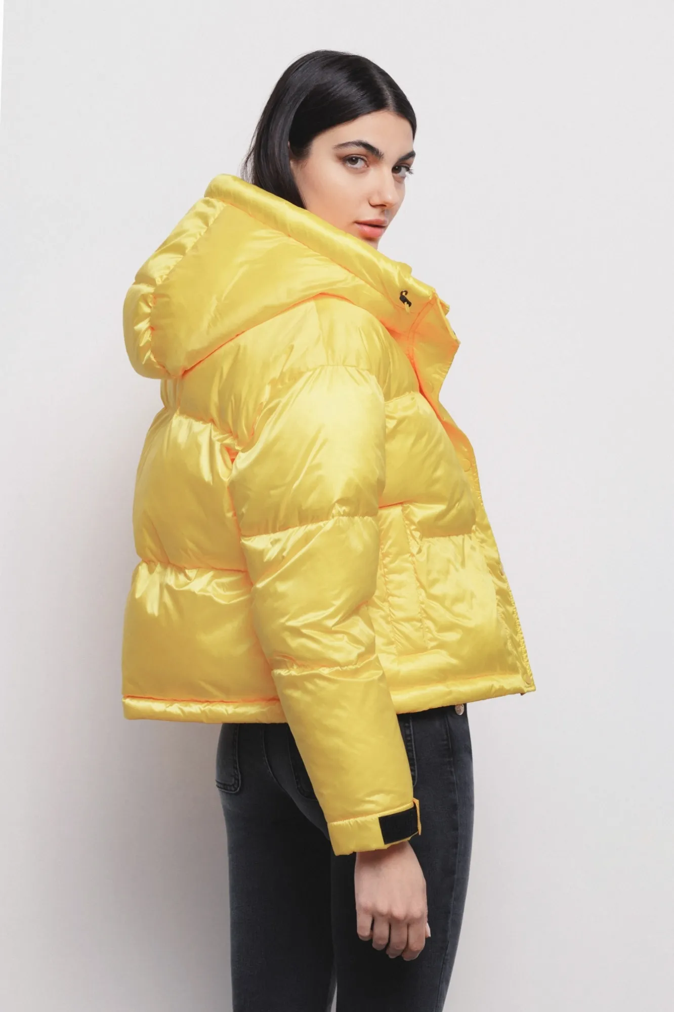 Piumino Corto Con Cappuccio In Nylon Giallo - Gaëlle Paris