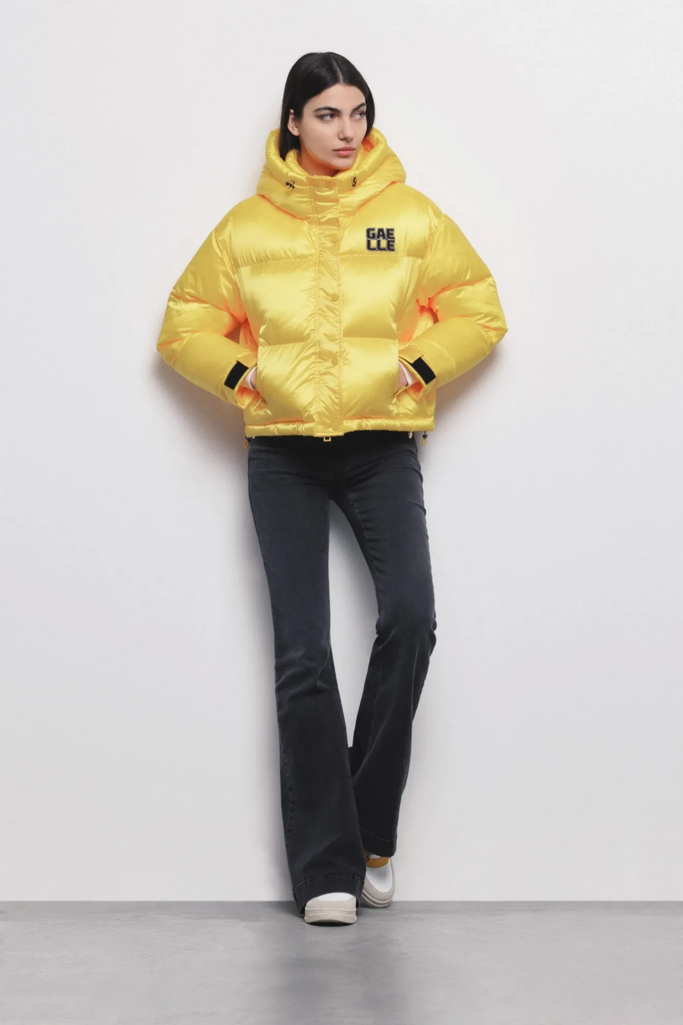 Piumino Corto Con Cappuccio In Nylon Giallo - Gaëlle Paris