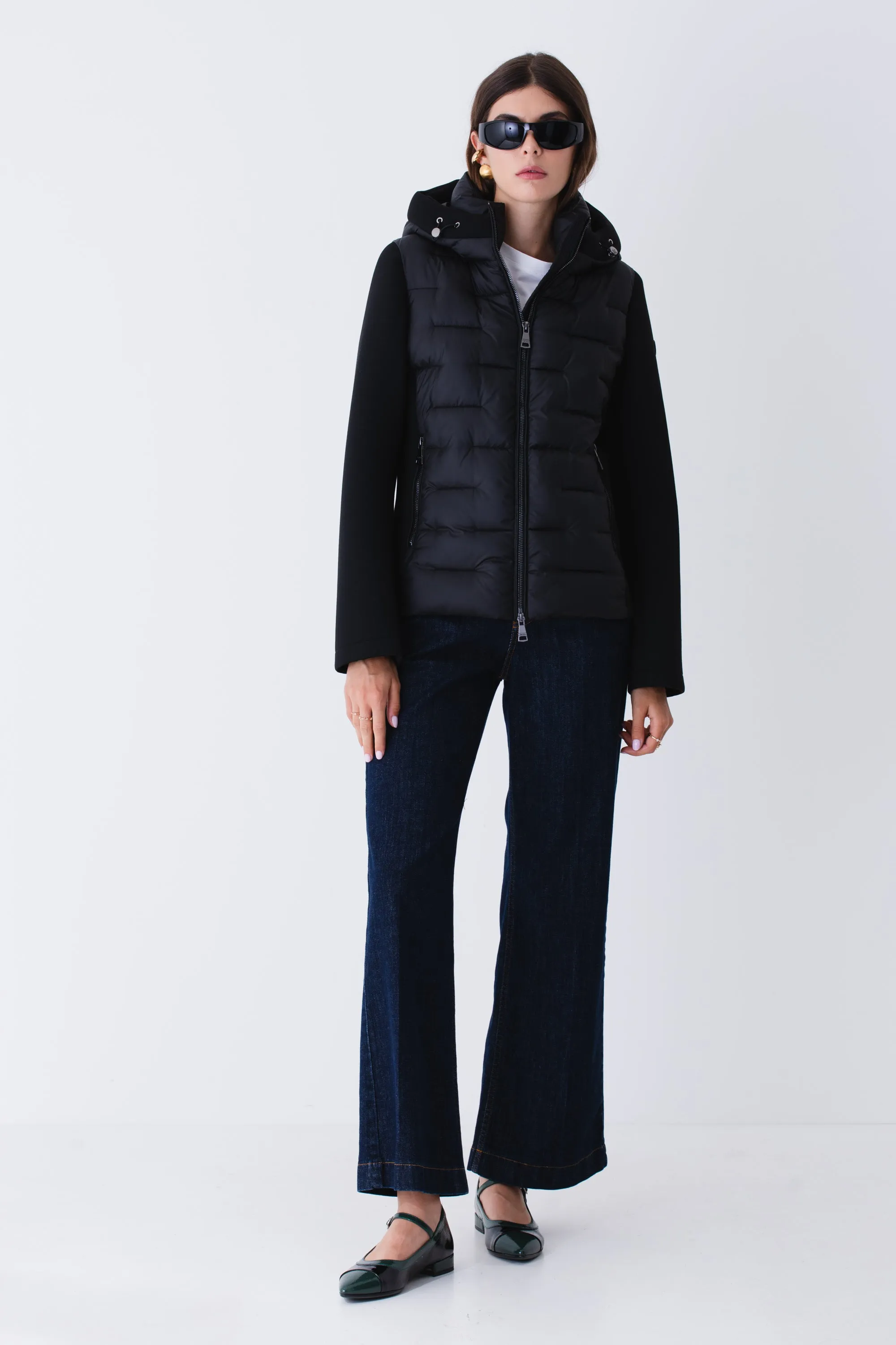 Piumino corto con maniche e inserti in neoprene - FW25
