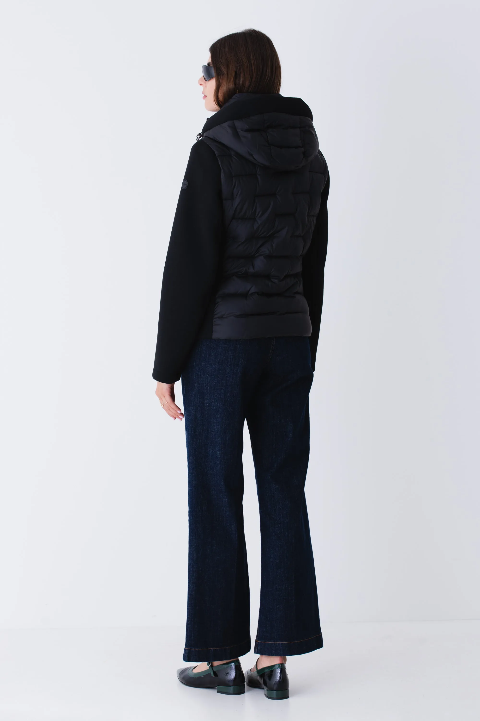 Piumino corto con maniche e inserti in neoprene - FW25
