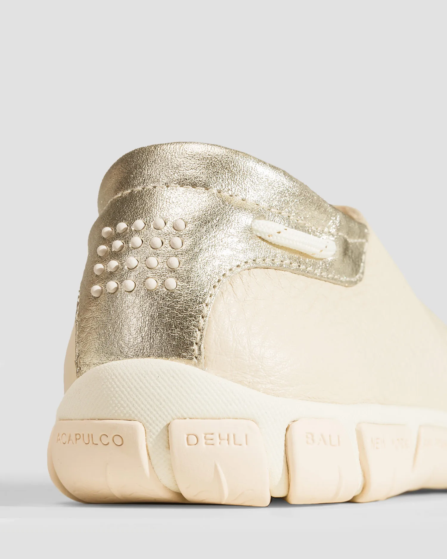 Scarpe beige in pelle da donna TBS Jazaru m7g53-linchampagne