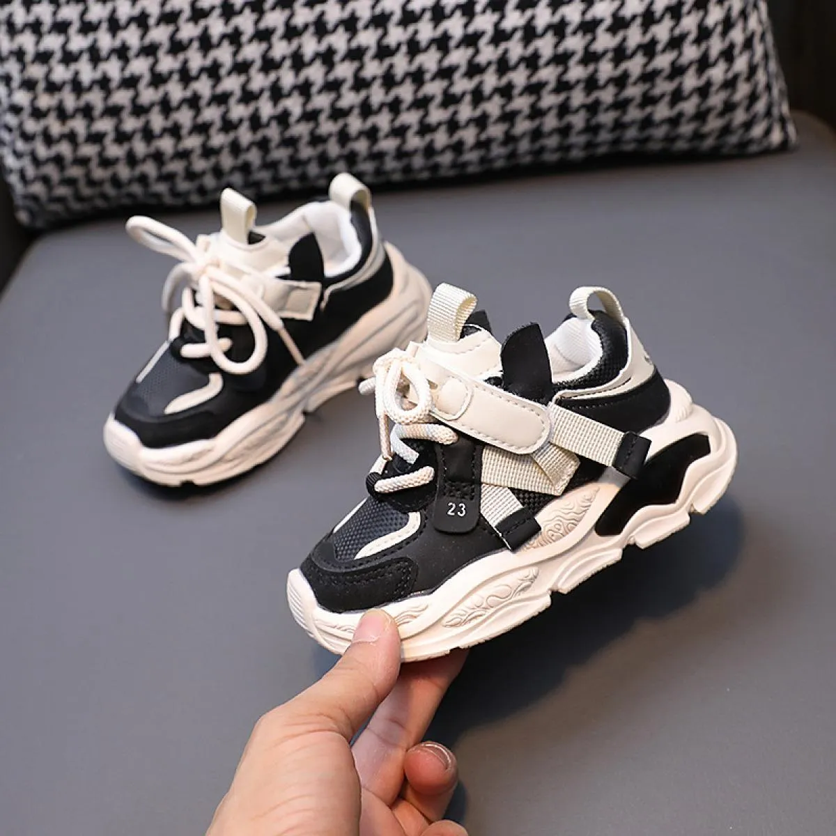 Scarpe da ginnastica robuste popolari Designer di marca Scarpe per bambini Scarpe per bambini di nuova moda Scarpe da bambina in