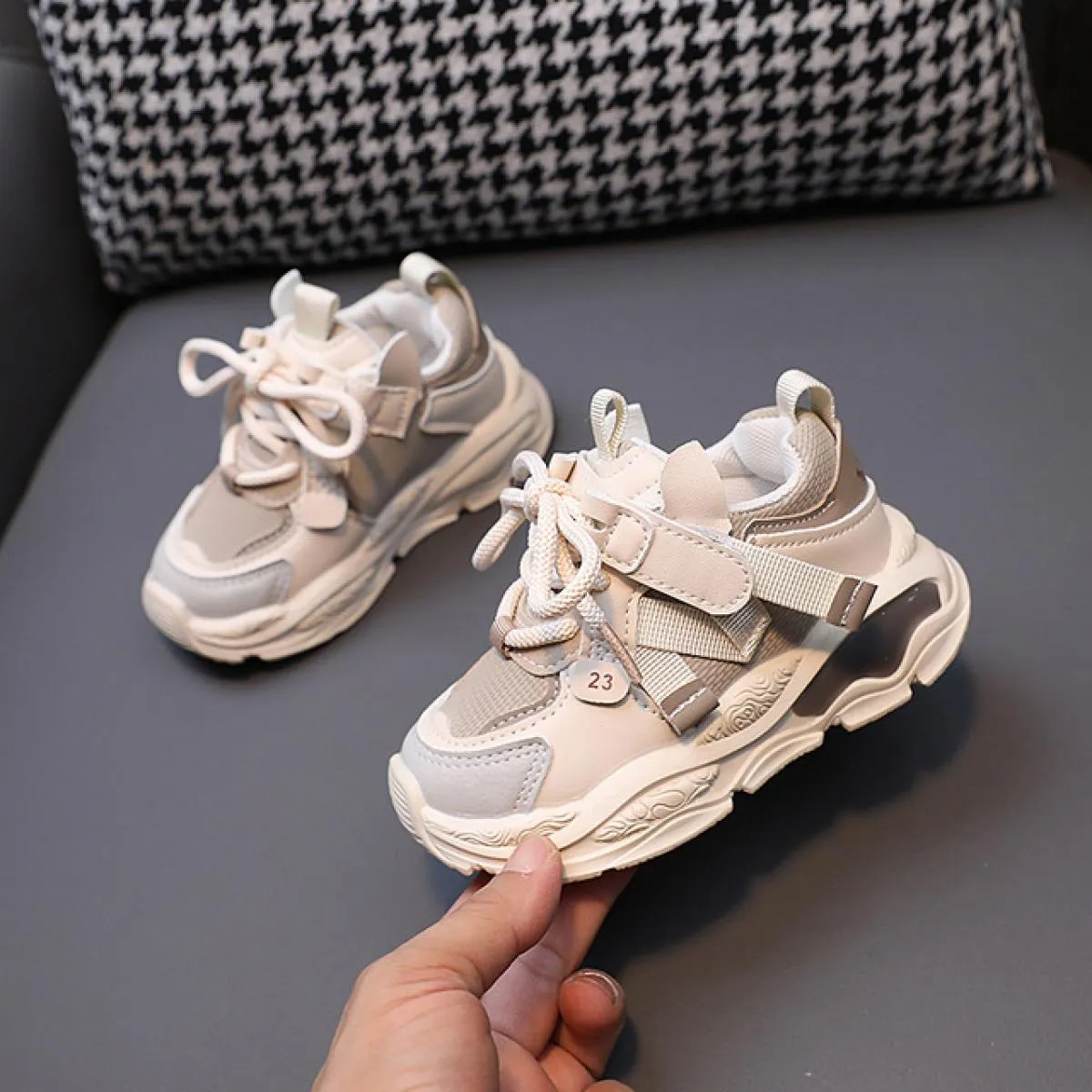 Scarpe da ginnastica robuste popolari Designer di marca Scarpe per bambini Scarpe per bambini di nuova moda Scarpe da bambina in