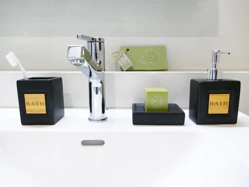 Set da 4 accessori per il bagno KOUROU Ceramica Nero