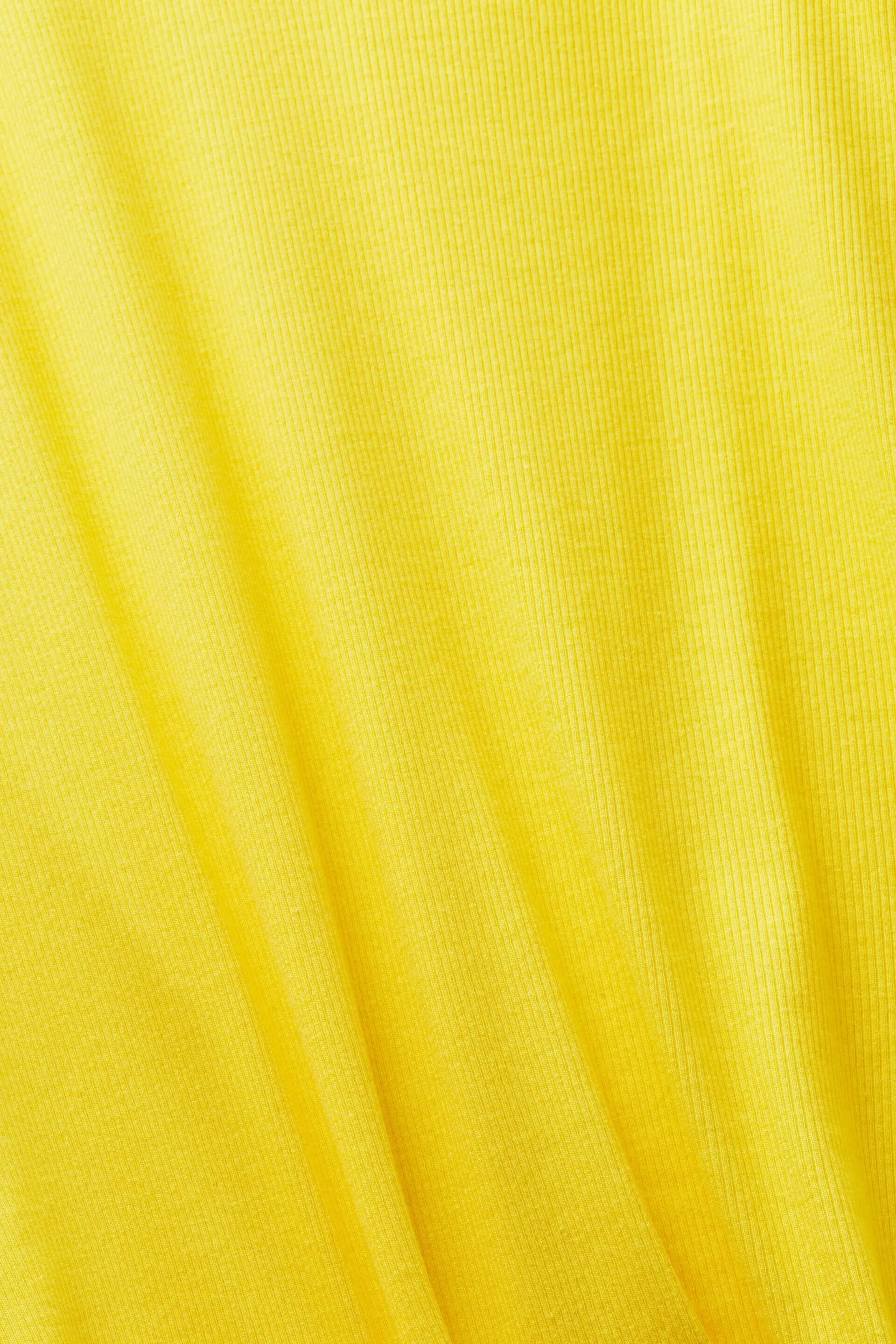 T-shirt a coste con scollo a V