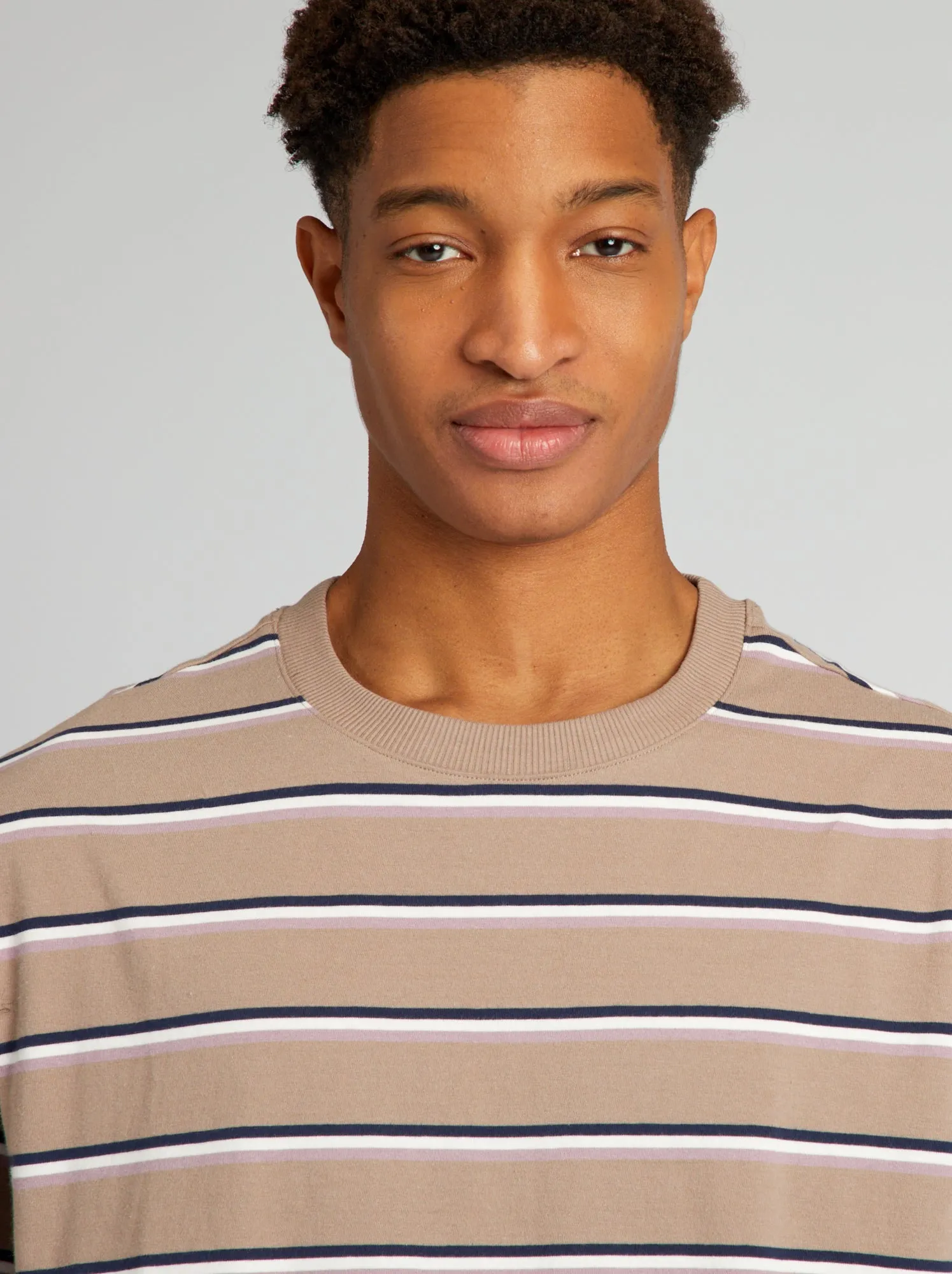 T-shirt in jersey a righe per persone più alte di 190 cm - GIALLO