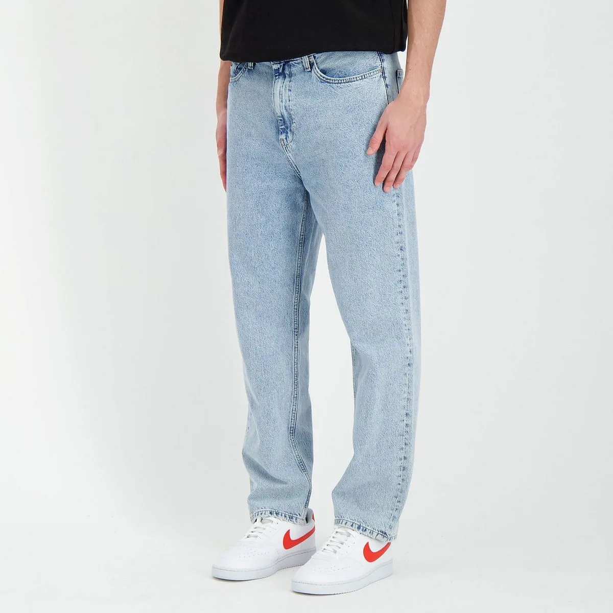      TOMMY JEANS JEANS SKATER  