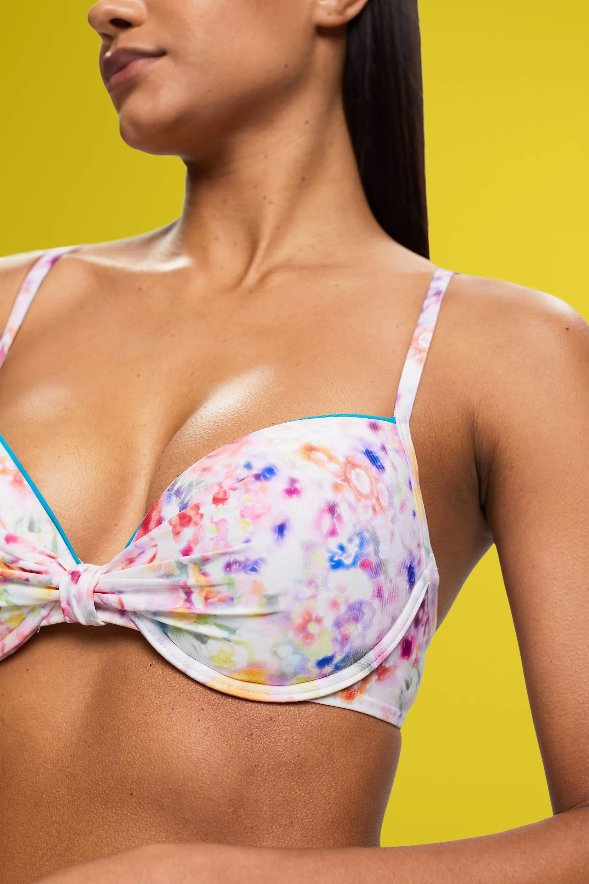 Top da bikini floreale imbottito con ferretto