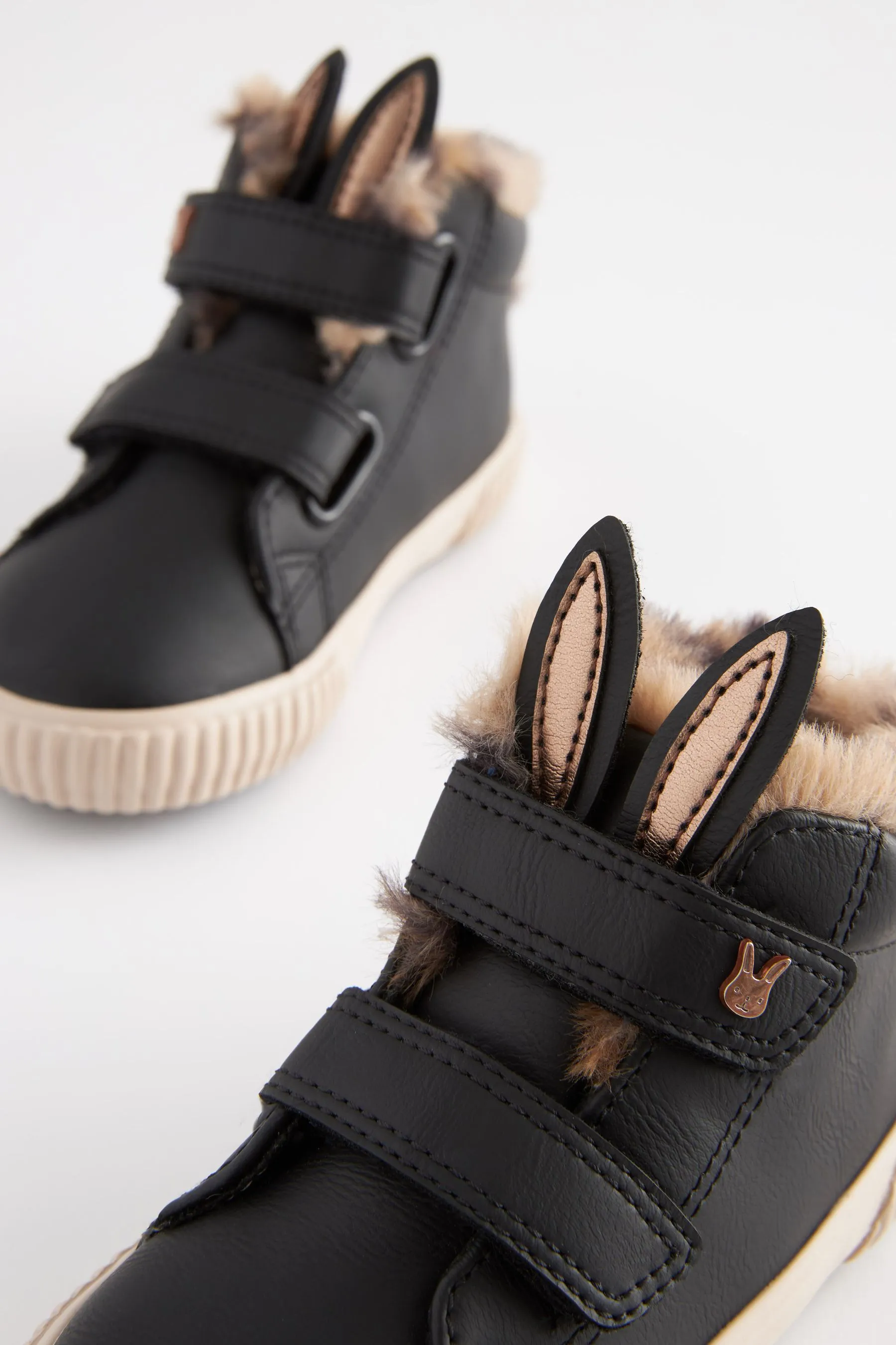 Touch Fasten Strap High Top Scarpe da ginnastica    